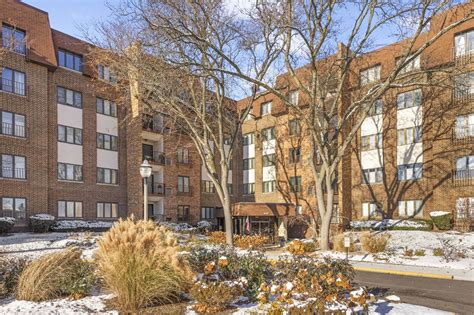 Glen ellyn condo  Check out this Rarely Available, Luxurious 2 Bedroom, 2 FULL Bathroom Home Located in an ELEVATOR Building in the Heart of LOMBARD!Condo located at 362 Sandhurst Cir #8, Glen Ellyn, IL 60137